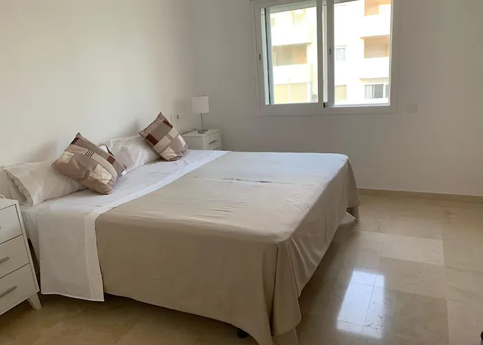 Modern, Location 2 Bedroom, Sea View * إِستيبونا