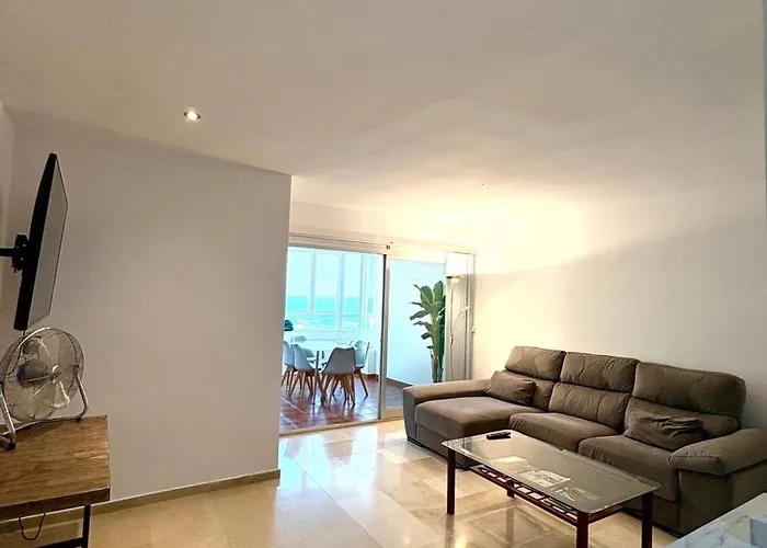 Modern, Location 2 Bedroom, Sea View * إِستيبونا